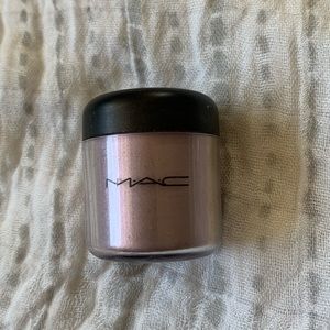 MAC pigment
